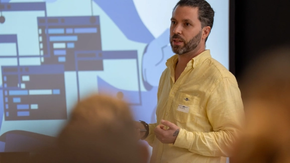 Sakuralp founder leading Swiss-Japanese innovation coaching